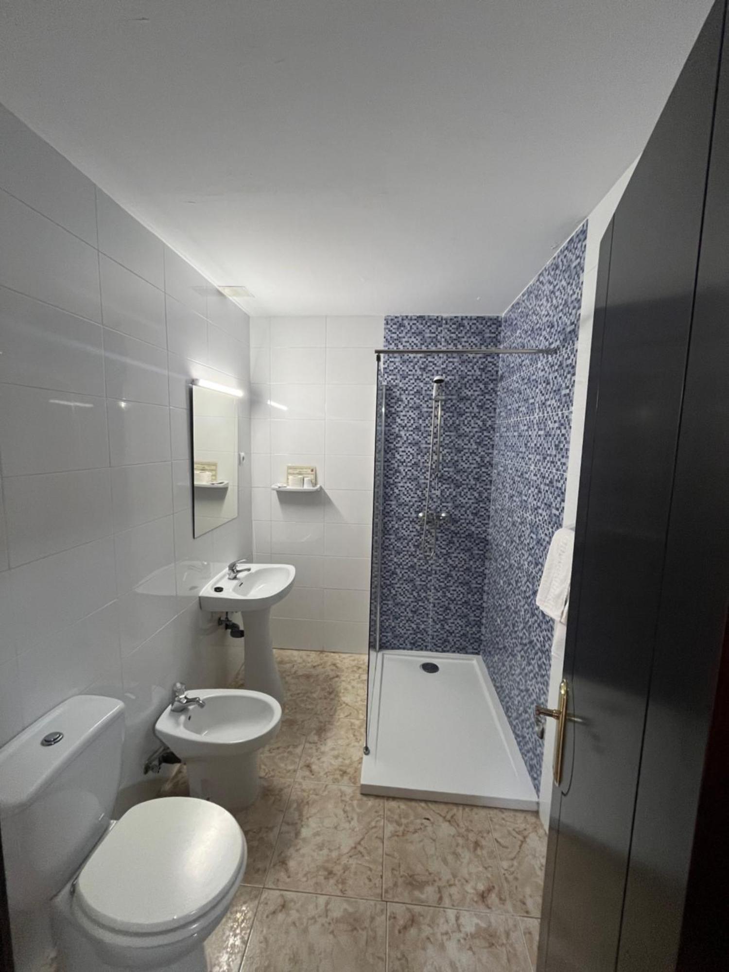 Hotel La Barca レペ エクステリア 写真