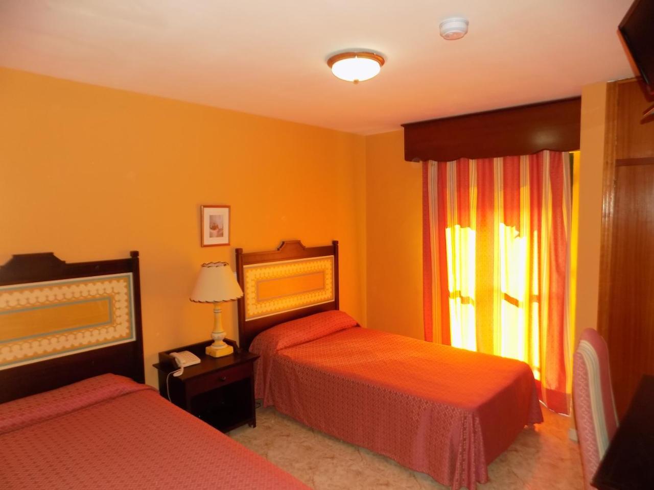 Hotel La Barca レペ エクステリア 写真